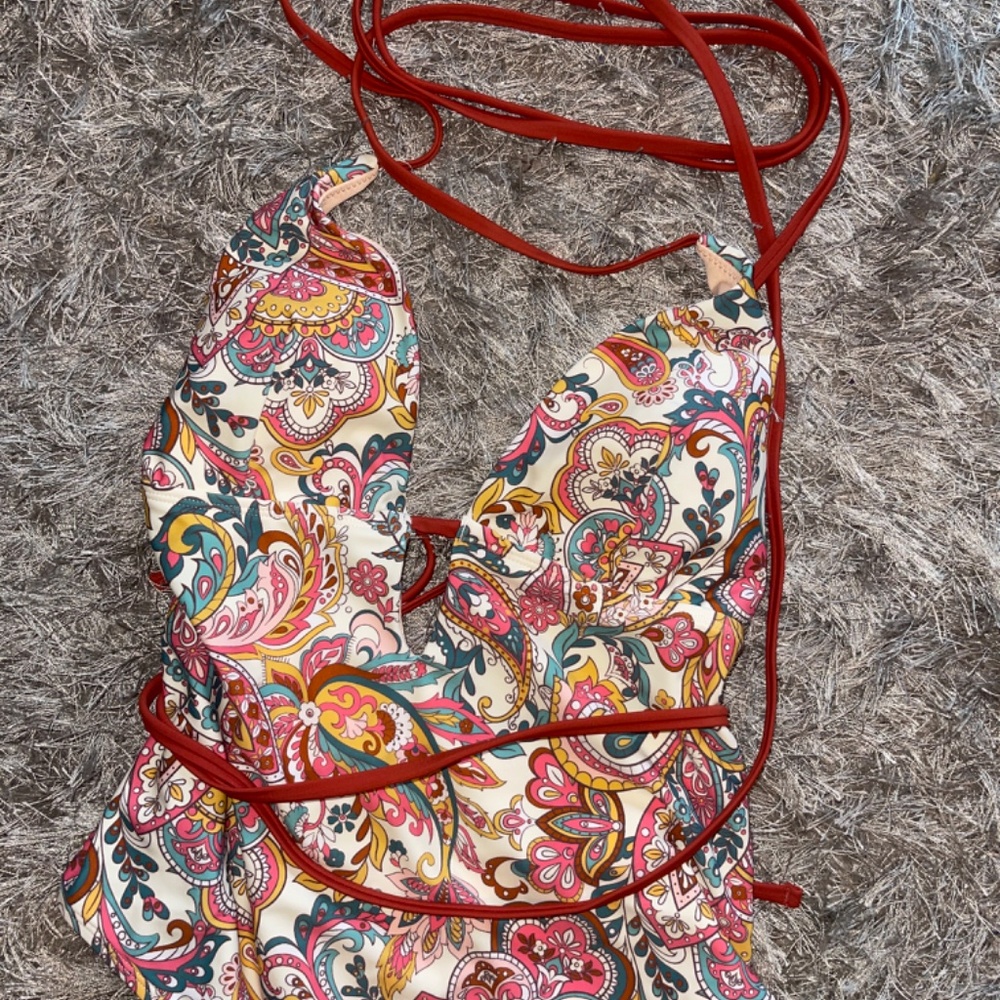 NWT Cupshe Distressed Paisley Wraparound Tie One Piece Swimsuit - Picture 4 of 5